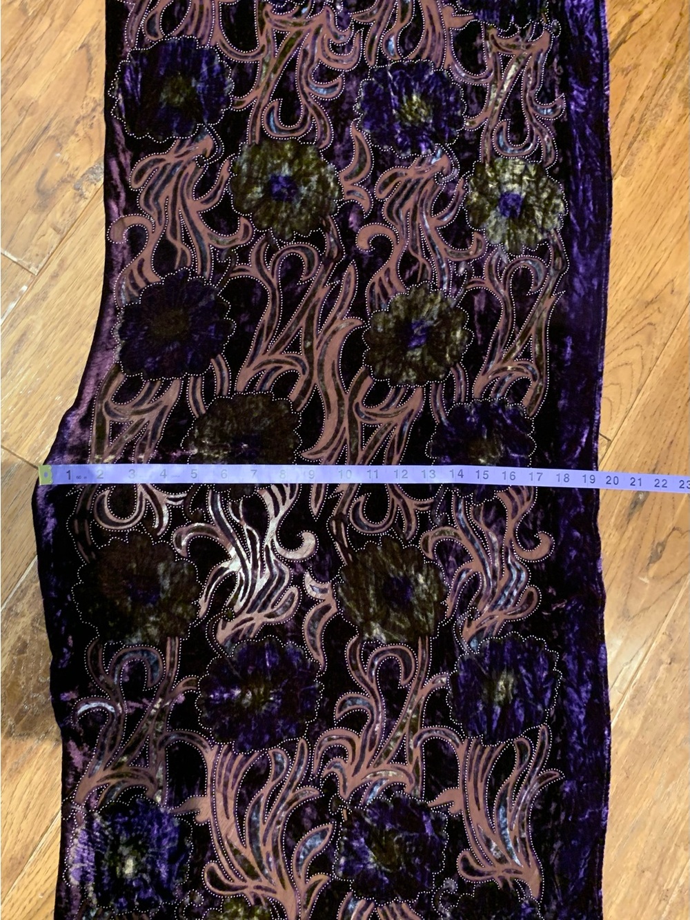 Velvet Floral Women's Shawl in Purple and Gold - Picture 10 of 12